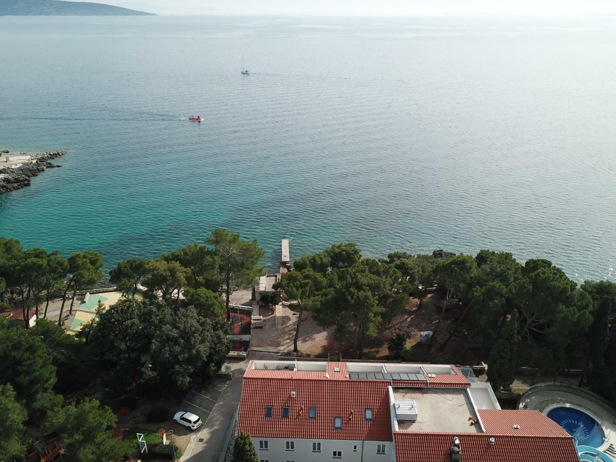 Sesar Apartments Krk - No. 1 Iva Krk Town Eksteriør bilde