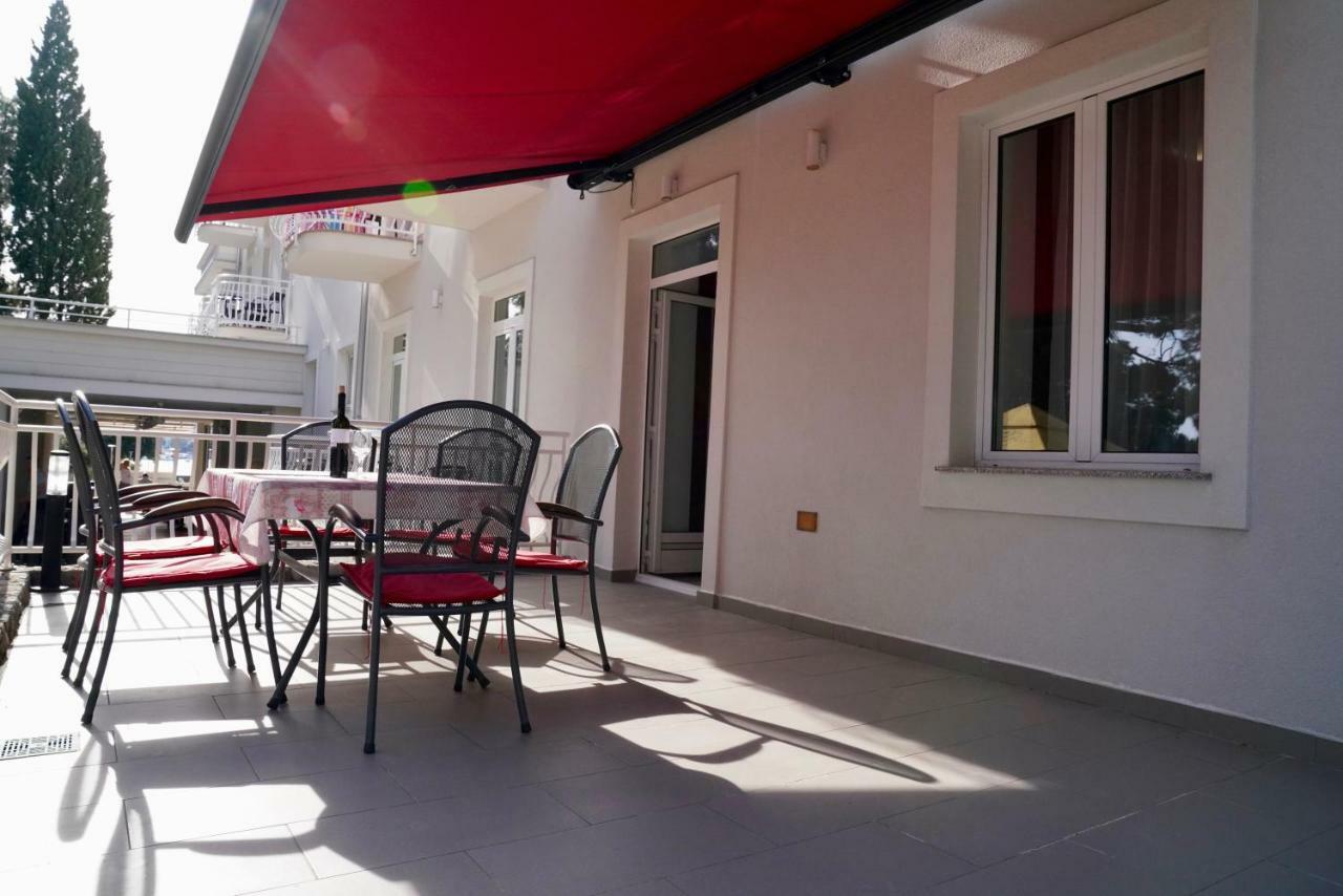 Sesar Apartments Krk - No. 1 Iva Krk Town Eksteriør bilde